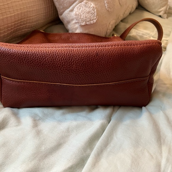 Portland Leather Nutmeg Shoulder Bag - Picture 2 of 11